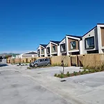 Addington Townhouse With Carpark 8Mins Walk To Hagley Park South